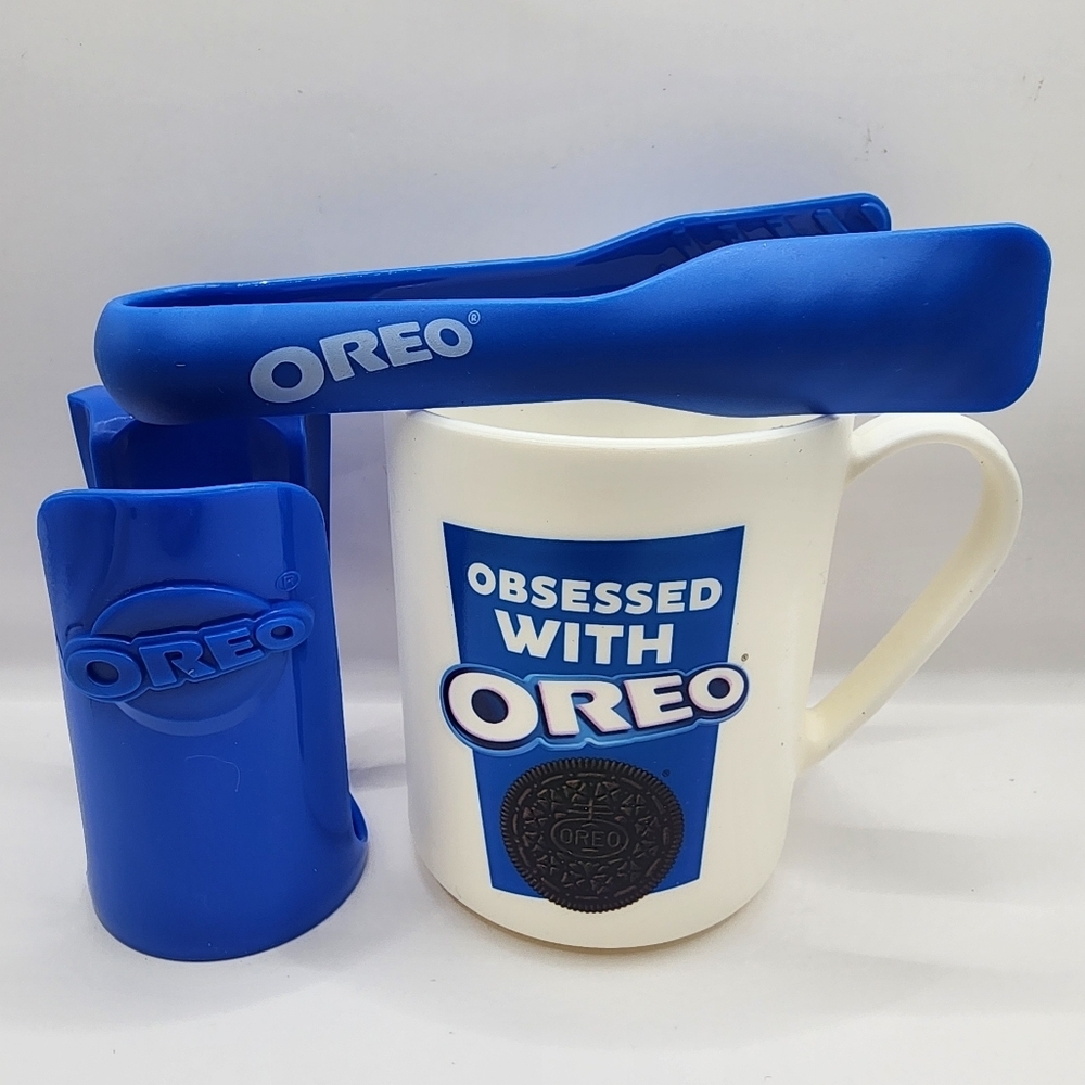 NEW - Oreo Dunk Set- Cup, Cookie Cage & Tongs - Plastic